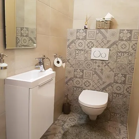 Supreme Center Apartment